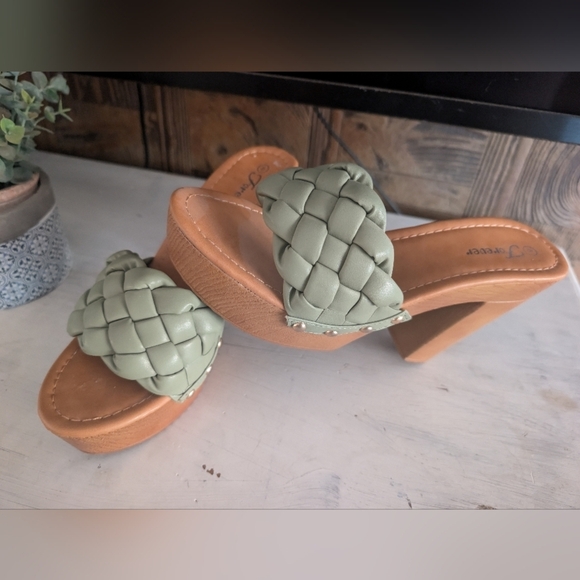 Forever 21 Women's Green Woven Heeled Sandals Nwot - Picture 6 of 9